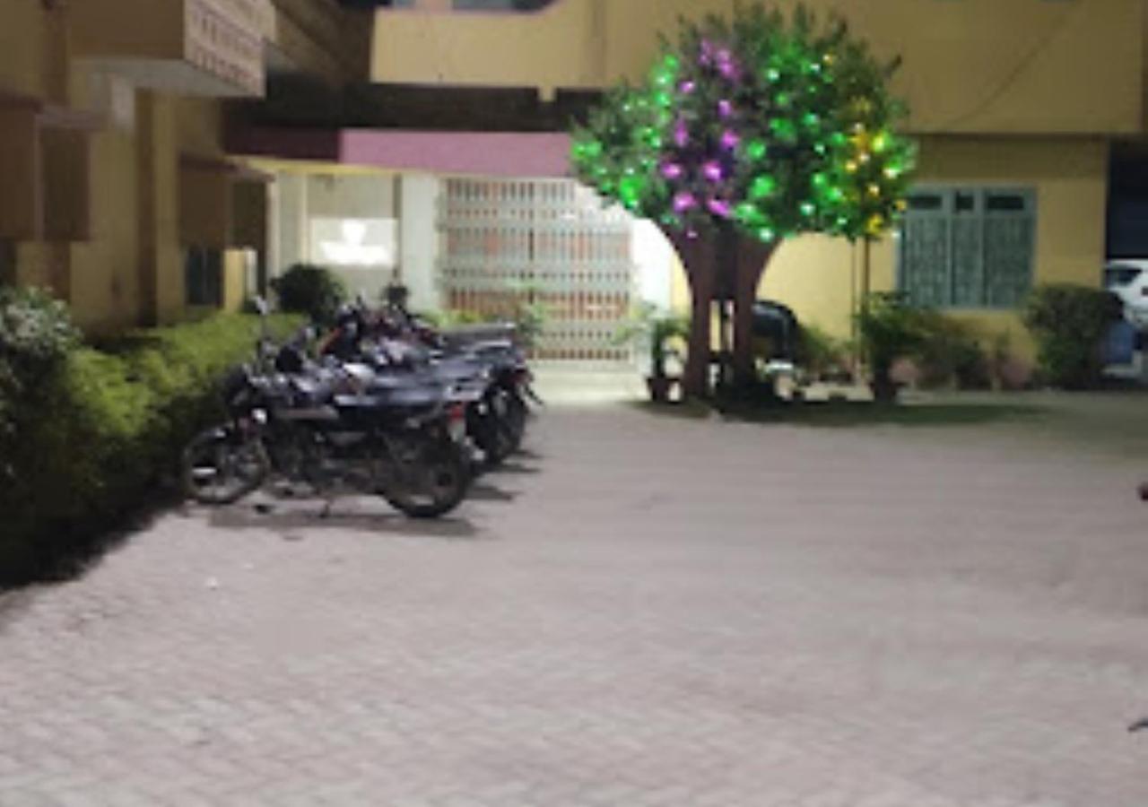Vijieya Hotel Bihar Saharsa Екстер'єр фото